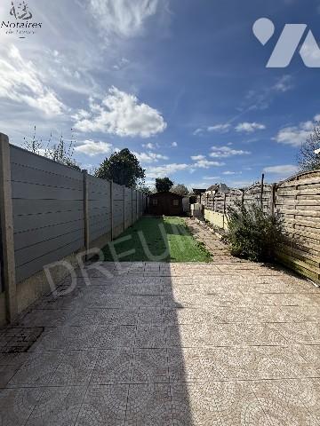 Maison semi mitoyenne à usage d'habitation