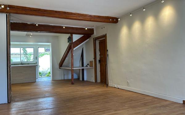Maison à vendre    6 pièces • 109,94 m2 Sainte-Foy-lès-Lyon