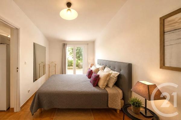 Maison à vendre  10 pièces - 202,73 m 2   CALVI  - 202