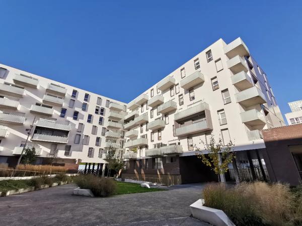 Parking / Box à louer à Capinghem (59160)