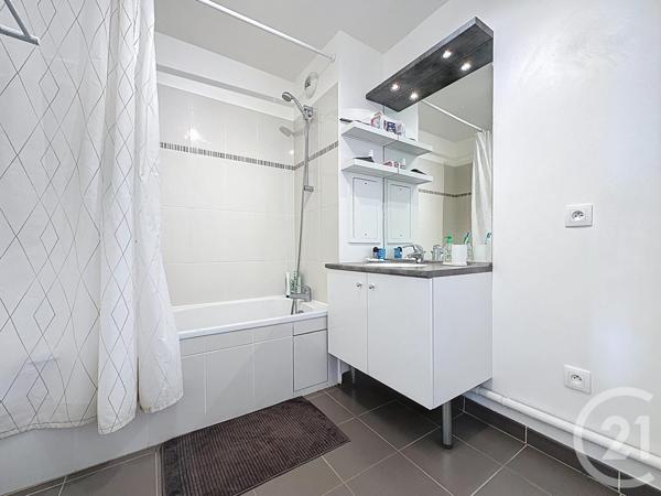 Appartement F3 à vendre  3 pièces - 73,28 m2 ST CYR L ECOLE - 78