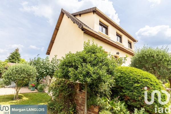 Maison 7 pièces de 121 m² à Viry-Châtillon (91170)