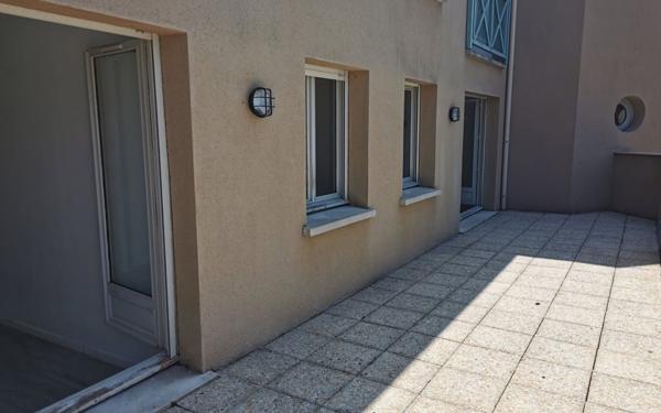 Appartement à vendre    4 pièces • 84 m2 Pont-l'Évêque