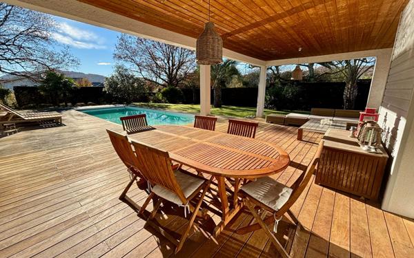 Maison à vendre    6 pièces •  Artiguelouve