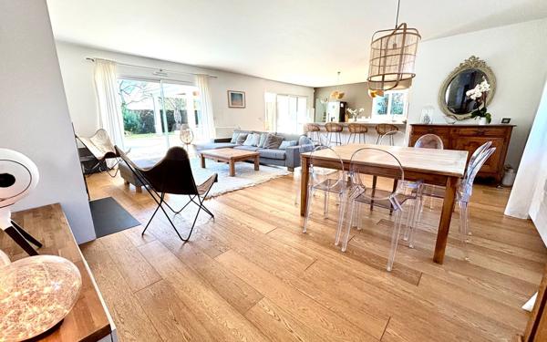 Maison à vendre    6 pièces •  Artiguelouve