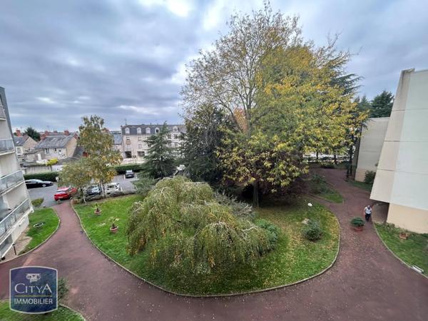 Appartement à louer 4 pièces 100m²