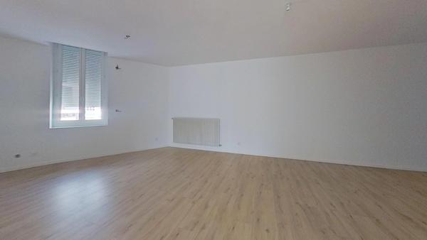 HYPER CENTRE AGEN – Appartement 132 m² entièrement rénové – 3 chambres – Petite copropriété