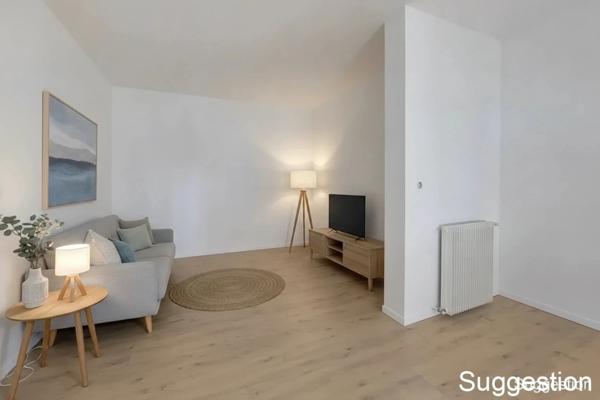 HYPER CENTRE AGEN – Appartement 132 m² entièrement rénové – 3 chambres – Petite copropriété