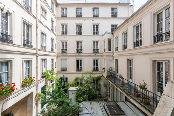 ILE SAINT LOUIS - Appartement 4 pièces - charme de l'ancien