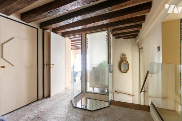 ILE SAINT LOUIS - Appartement 4 pièces - charme de l'ancien