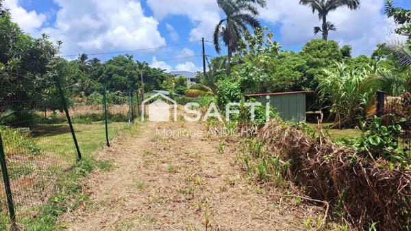 Beau terrain plat de 1170 m²  sur le robert