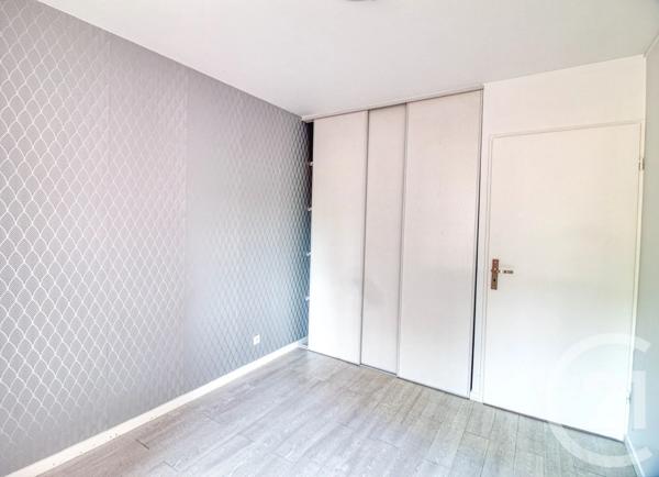 Appartement F4 à vendre  4 pièces - 83 m 2   ERMONT  - 95