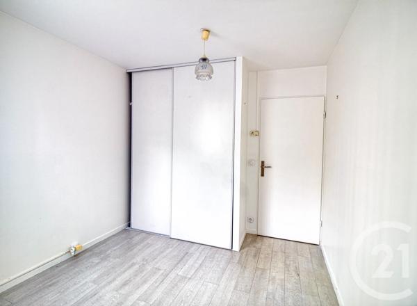 Appartement F4 à vendre  4 pièces - 83 m 2   ERMONT  - 95
