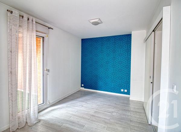 Appartement F4 à vendre  4 pièces - 83 m 2   ERMONT  - 95