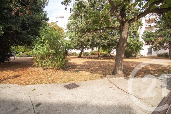 Appartement F4 à vendre  4 pièces - 83 m 2   ERMONT  - 95