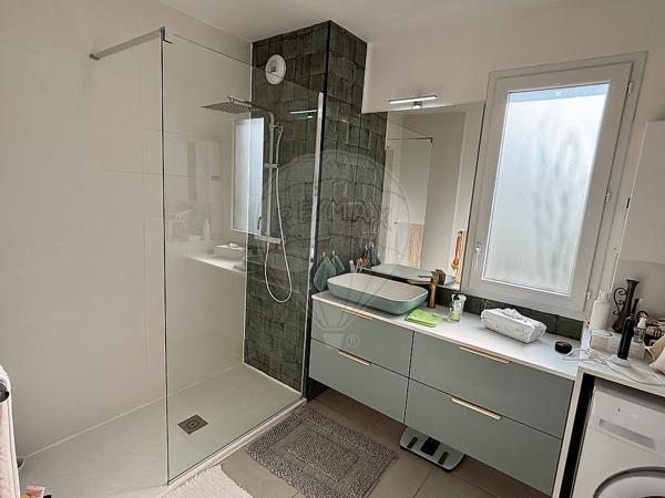 Appartement 2 chambre(s) à vendre - Évian-les-Bains, Haute-Savoie - 74