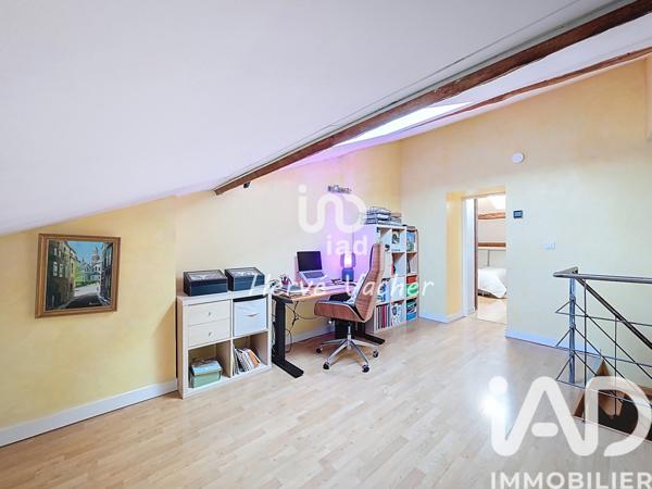 Appartement à vendre 6 pièces 184,39 m² Porte des Pierres Dorées