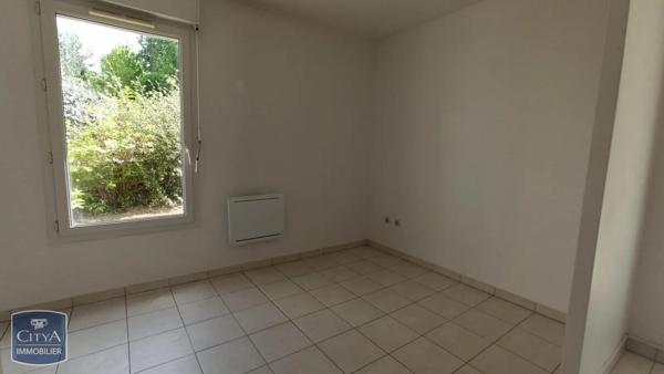 Appartement à louer 2 pièces 56.76m² Arpajon (91290)
