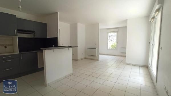 Appartement à louer 2 pièces 56.76m² Arpajon (91290)