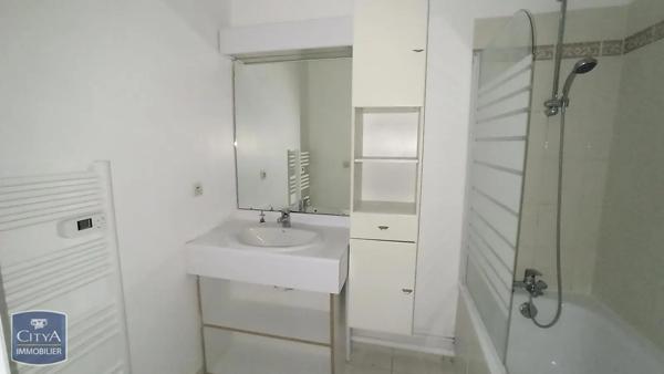 Appartement à louer 2 pièces 56.76m² Arpajon (91290)
