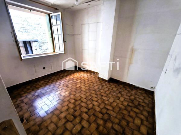 Charmante maison de village à Céreste (04280)