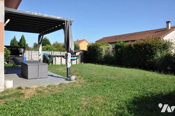 BORDERES-SUR-L'ECHEZ, maison construite en 2013, trois chambres, 94 m2,  jardin. Abri voitures.