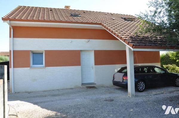 BORDERES-SUR-L'ECHEZ, maison construite en 2013, trois chambres, 94 m2,  jardin. Abri voitures.