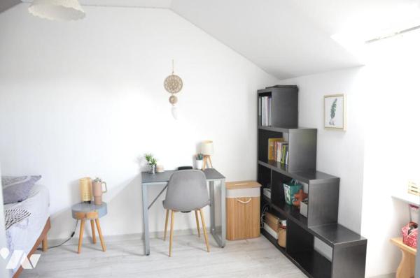 BORDERES-SUR-L'ECHEZ, maison construite en 2013, trois chambres, 94 m2,  jardin. Abri voitures.