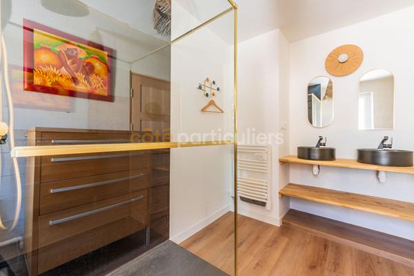 Vente
                Maison110 m² - 6 Pièces -
                    LES SABLES D OLONNE (85100)