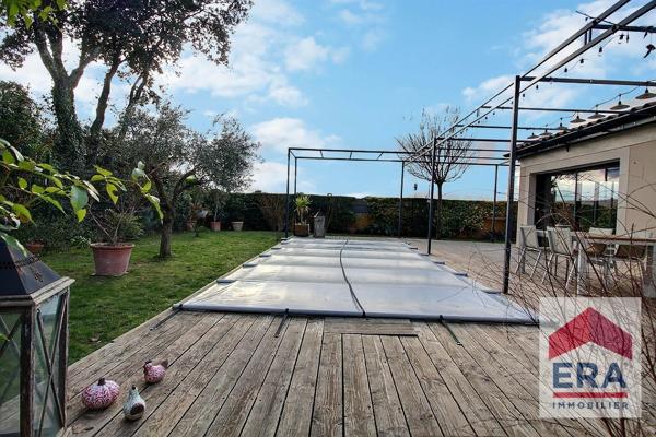 Maison Carpentras 4 pièces -129m² - Piscine - Garage - Jardin