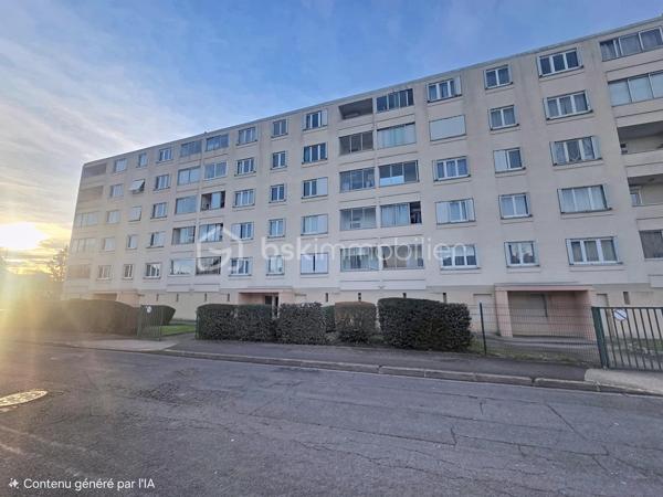 ***Mitry mory***
Venez découvrir cet appartement situé au 5ème et dernier étage, dans une résidence recherchée par son calme et sa sécurité.
Proche de toutes commodités: écoles, commerces, à quelque minutes à pied de la gare de Mitry / Claye.
Il se compose d'un salon LUMINEUX, une cuisine entièrement équipée, de deux chambres avec rangements, une salle d'eau, WC séparé.
Loggia avec rangements donnant sur une des chambres.
Une grande cave avec électricité et lumière.

Les atouts:
- Emplacement de parking public dans dans résidence,
- Entièrement rénové, aucun travaux à prévoir.
- Matériaux de qualités,
- Proche gare
***Accordez-vous une simple visite et laissez-vous charmer !