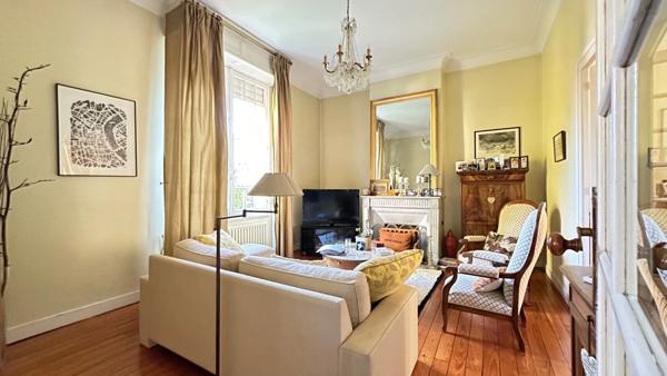 Bordeaux Caudéran – Élégance et Raffinement au Cœur d’un Quartier Prisé