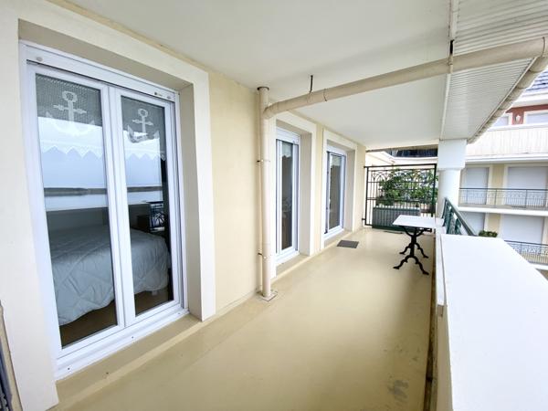 Port Guillaume - Situation exceptionnelle pour cet appartement 2 pièces