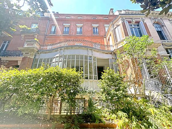 TOULOUSE - Jeanne d'Arc Superbes bureaux de 100m² avec ascenseur et terrasse de 25 m². , Toulouse