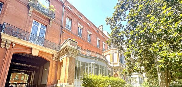 TOULOUSE - Jeanne d'Arc Superbes bureaux de 100m² avec ascenseur et terrasse de 25 m². , Toulouse