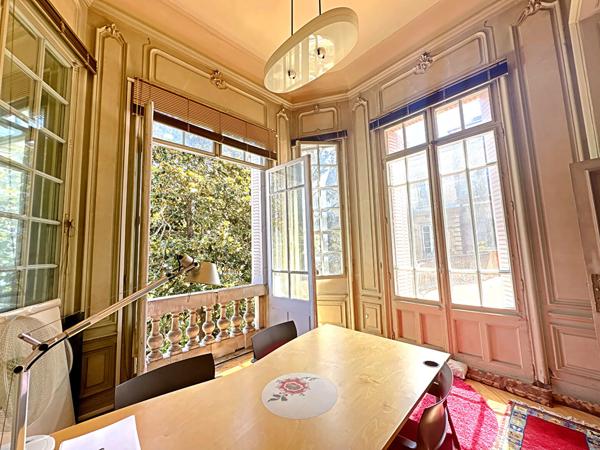 TOULOUSE - Jeanne d'Arc Superbes bureaux de 100m² avec ascenseur et terrasse de 25 m². , Toulouse