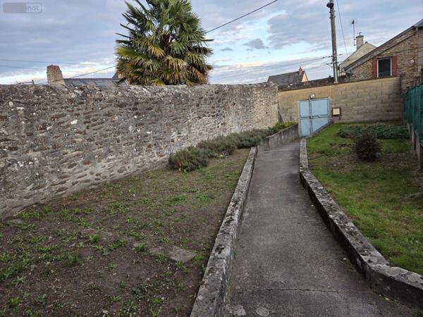 Maison à vendre à Mayenne en Mayenne (53100), ref : 53075/FC9