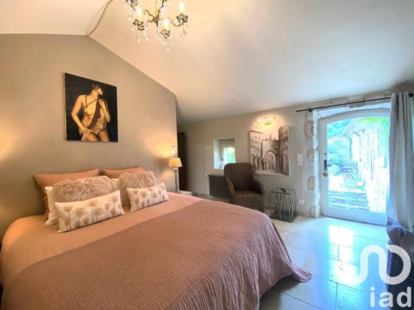 Mas 14 pièces de 420 m² à Gordes (84220)