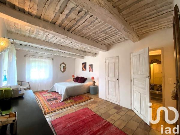 Mas 14 pièces de 420 m² à Gordes (84220)