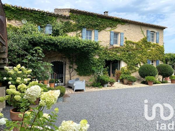 Mas 14 pièces de 420 m² à Gordes (84220)
