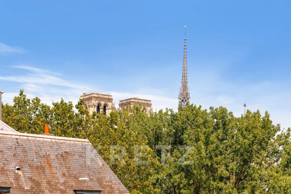Paris 5 - Quai de la Tournelle - Notre Dame
