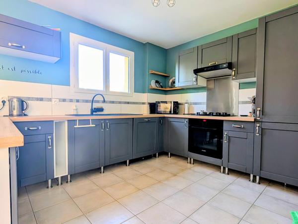 Maison 3 chambres, belles prestations,très économique.