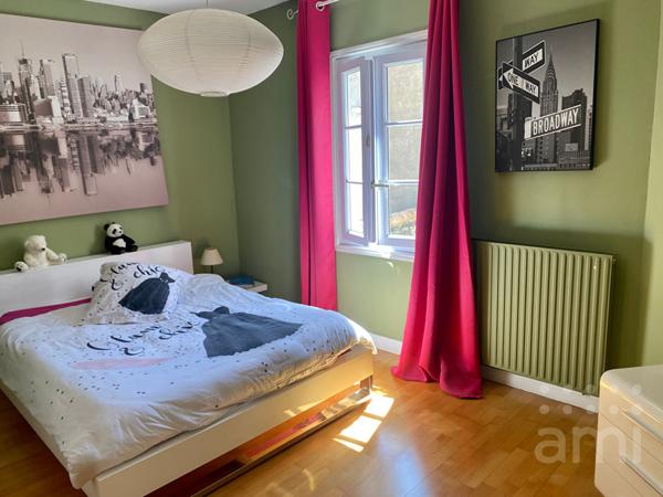 Maison  5 pièce(s) 150 m2