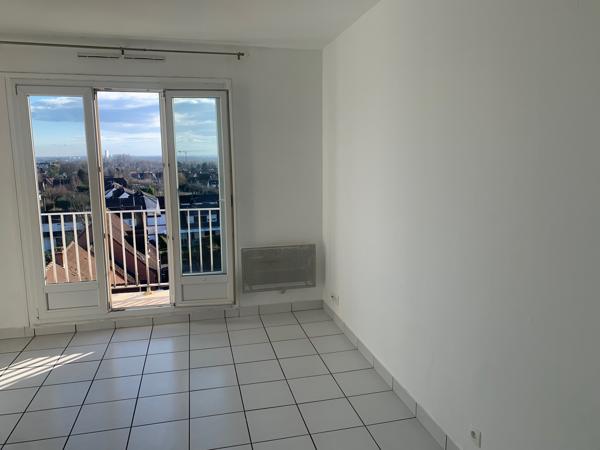 F1 BIS 31 m² + BALCON – DERNIER ÉTAGE – LOMME BOURG – MÉTRO