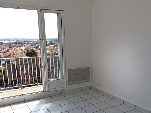 F1 BIS 31 m² + BALCON – DERNIER ÉTAGE – LOMME BOURG – MÉTRO