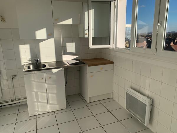 F1 BIS 31 m² + BALCON – DERNIER ÉTAGE – LOMME BOURG – MÉTRO