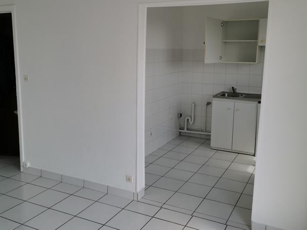 F1 BIS 31 m² + BALCON – DERNIER ÉTAGE – LOMME BOURG – MÉTRO