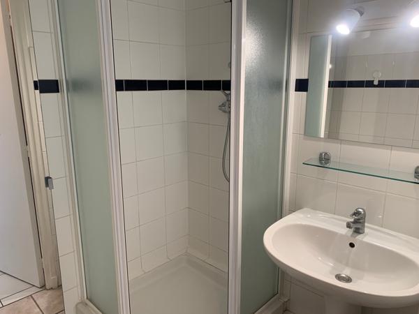 F1 BIS 31 m² + BALCON – DERNIER ÉTAGE – LOMME BOURG – MÉTRO