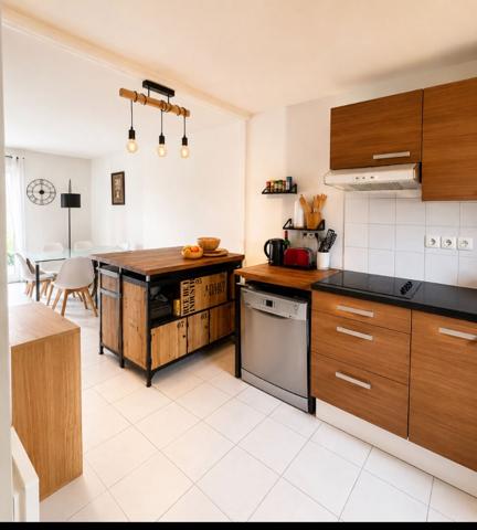 33240 SAINT ANDRE DE CUBZAC Appartement 4 pièce(s) 75 m2