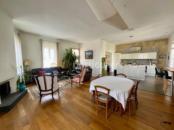 Vente
                Maison180 m² - 5 Pièces -
                    BORDEAUX (33100)